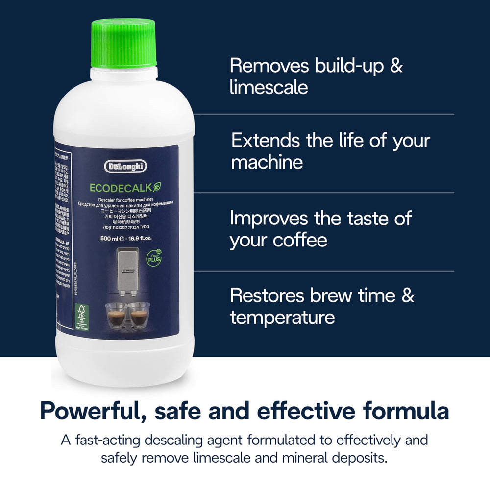 De'Longhi EcoDecalk en uso dentro de una cafetera previniendo acumulación de cal
