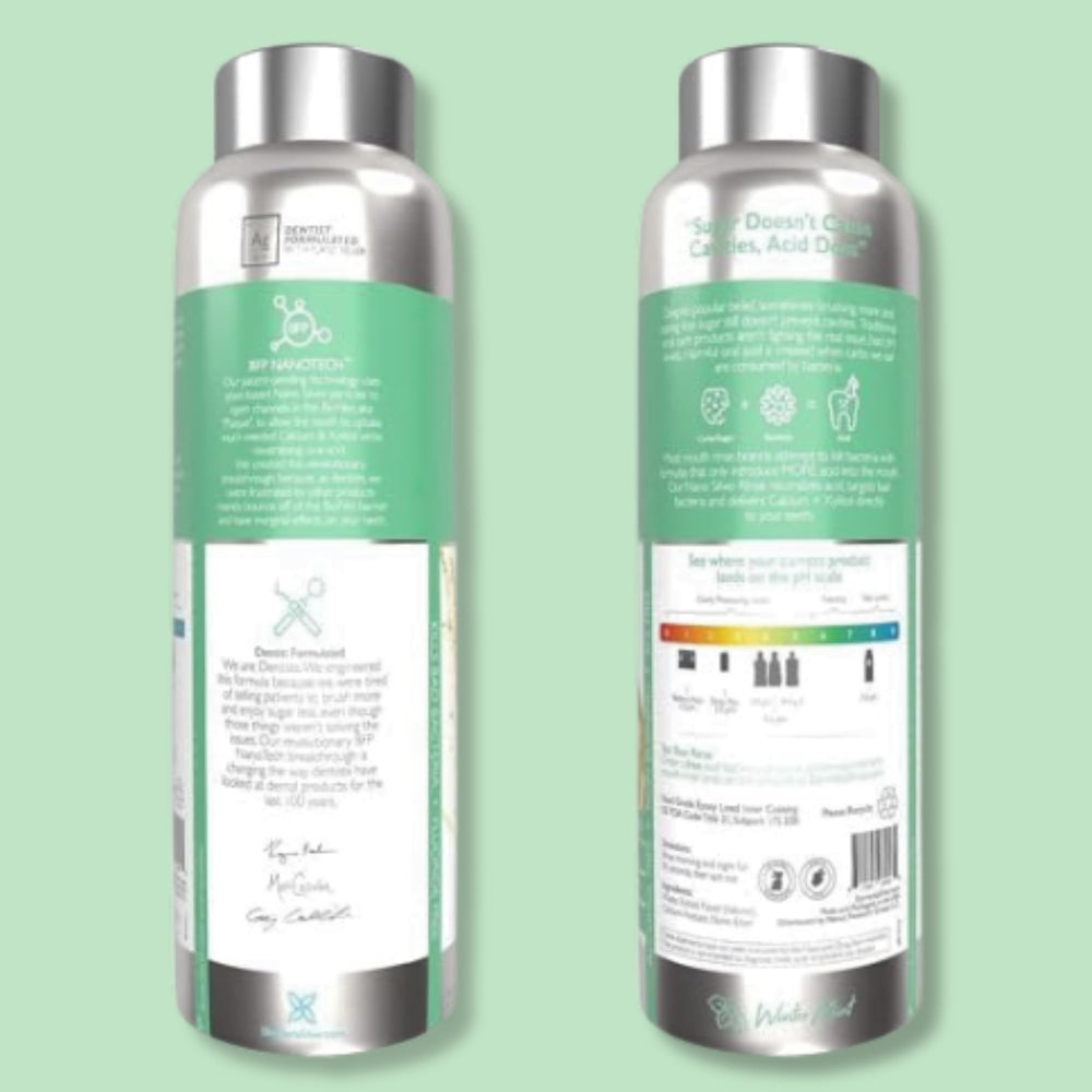 Delsmile Elementa Silver comparación de tamaño con una mano para escala