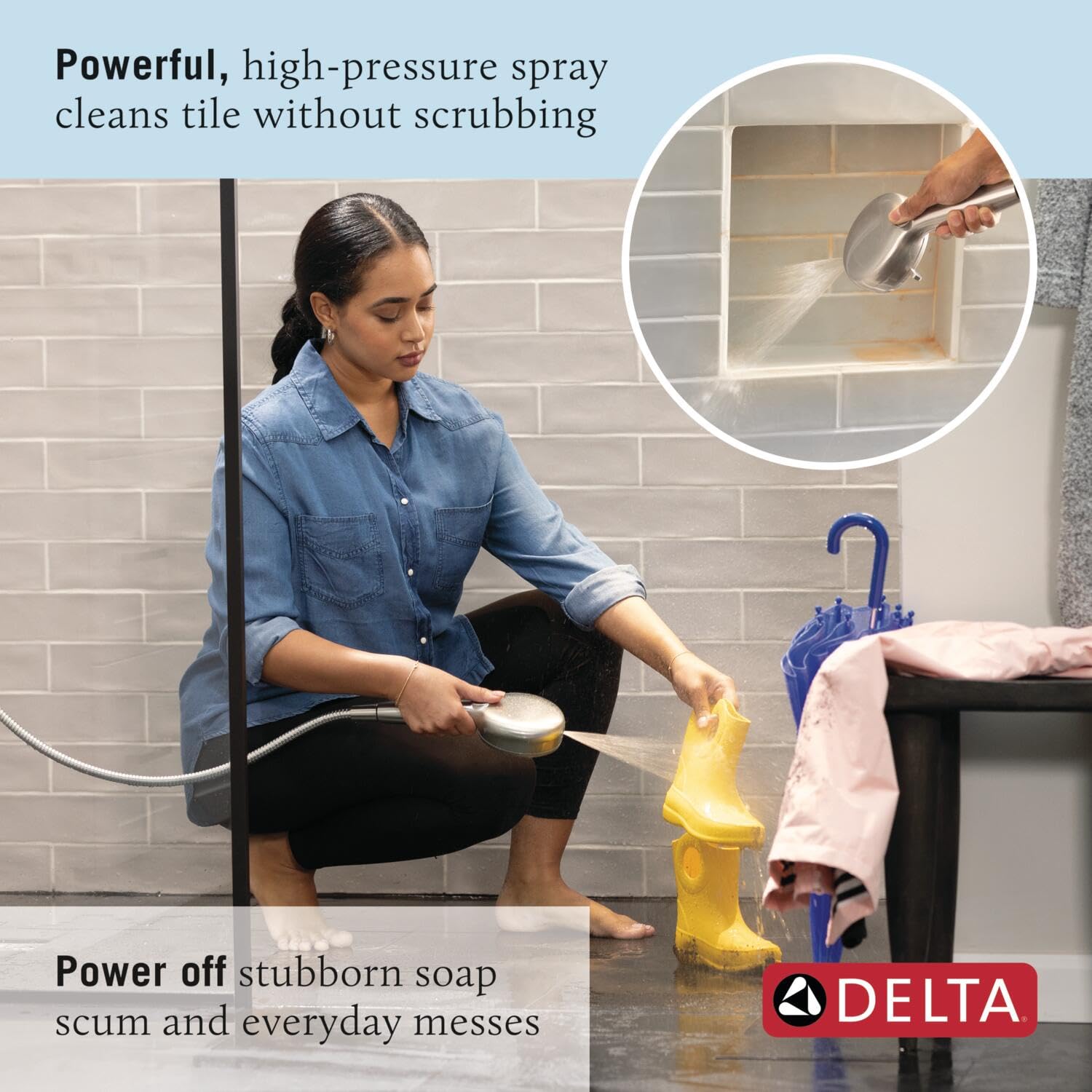 DELTA ProClean en uso limpiando azulejos con chorro potente