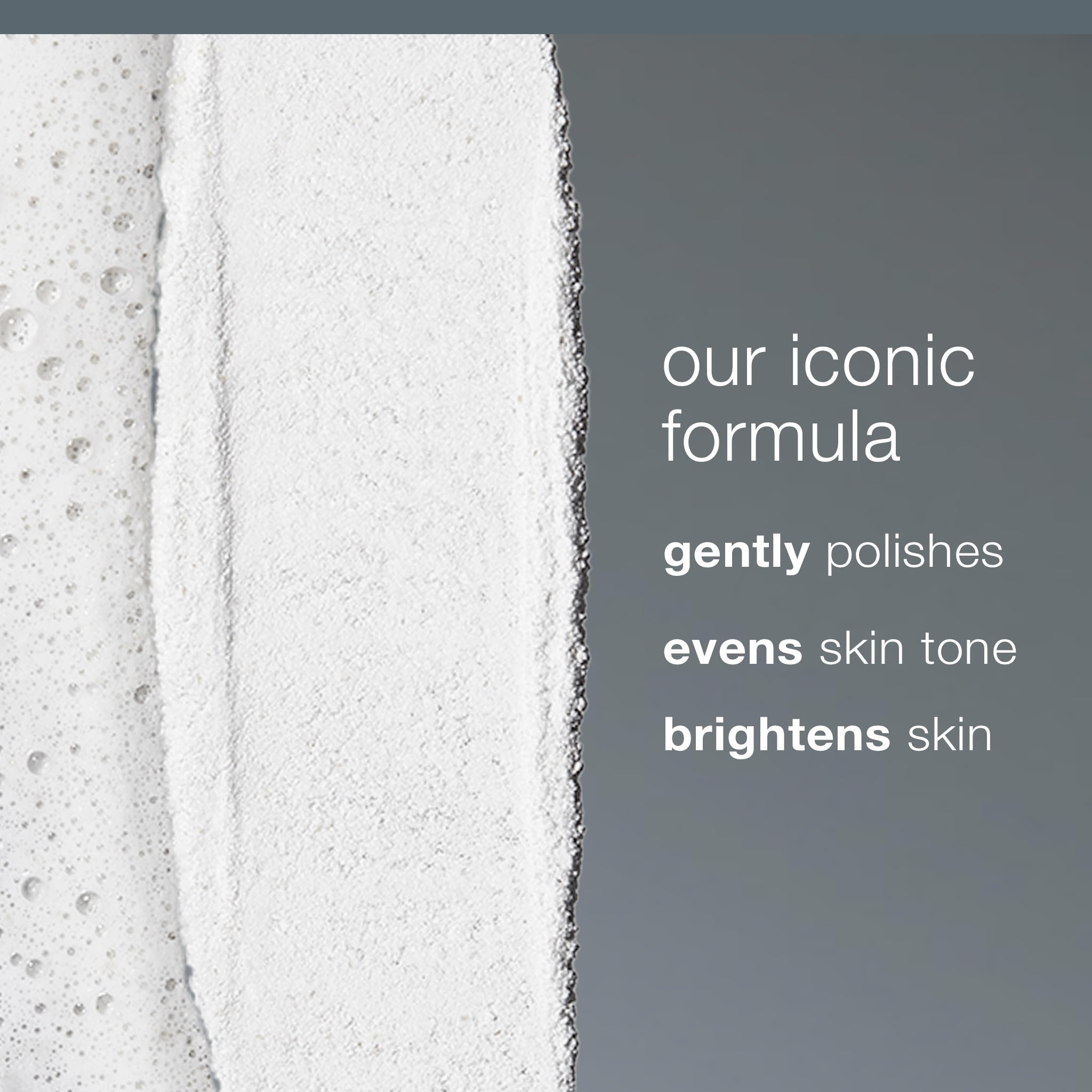 Dermalogica polvo fino del exfoliante destacando su textura delicada y acción suave