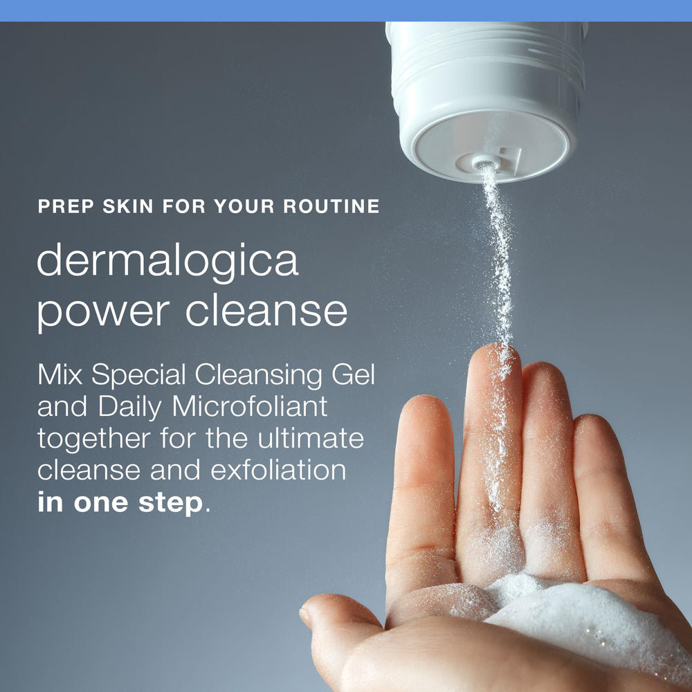 Dermalogica producto en baño minimalista, sugiere rutina diaria relajante