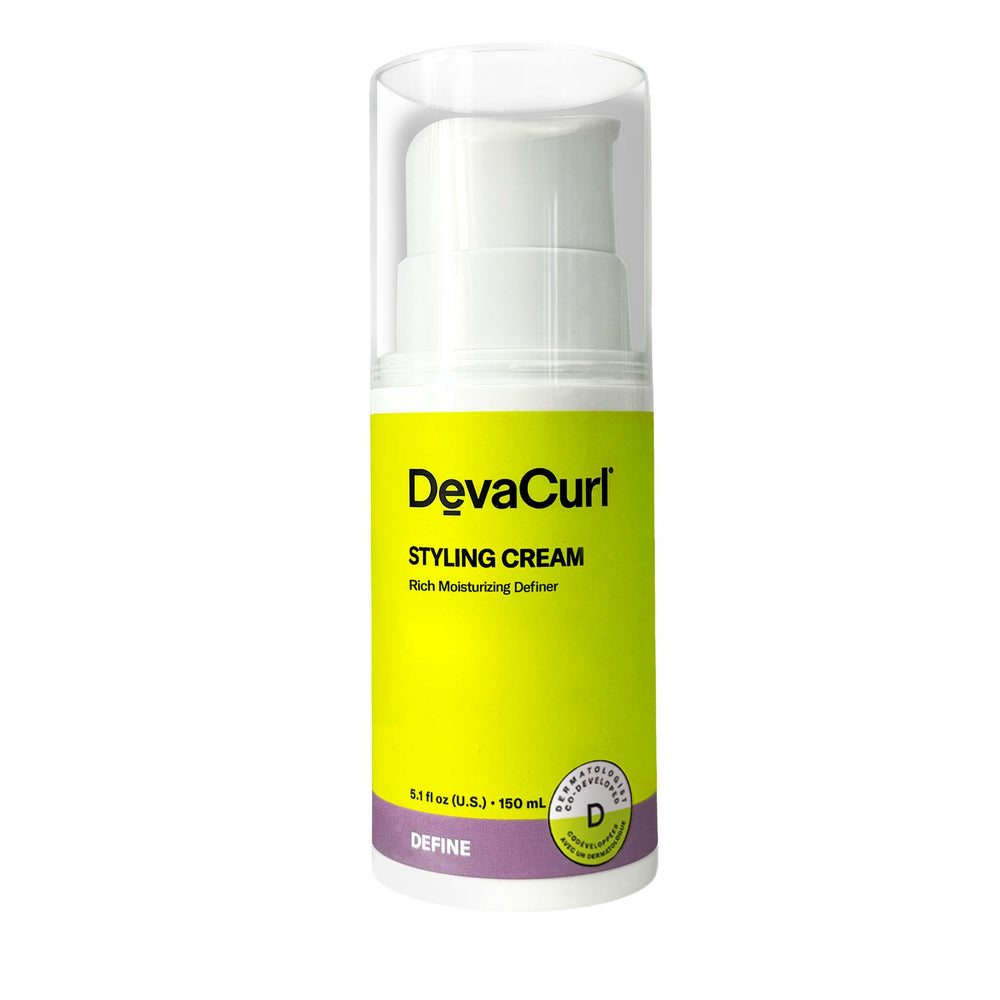 DevaCurl envase frontal mostrando el formato y facilidad de uso