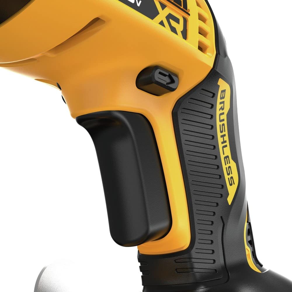 DEWALT DCF630B lado junto a regla para mostrar escala compacta