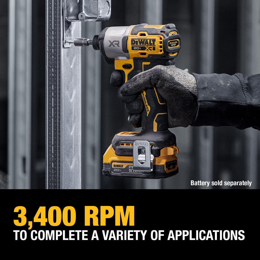 DEWALT DCF845B gancho para cinturón facilita transporte en obra