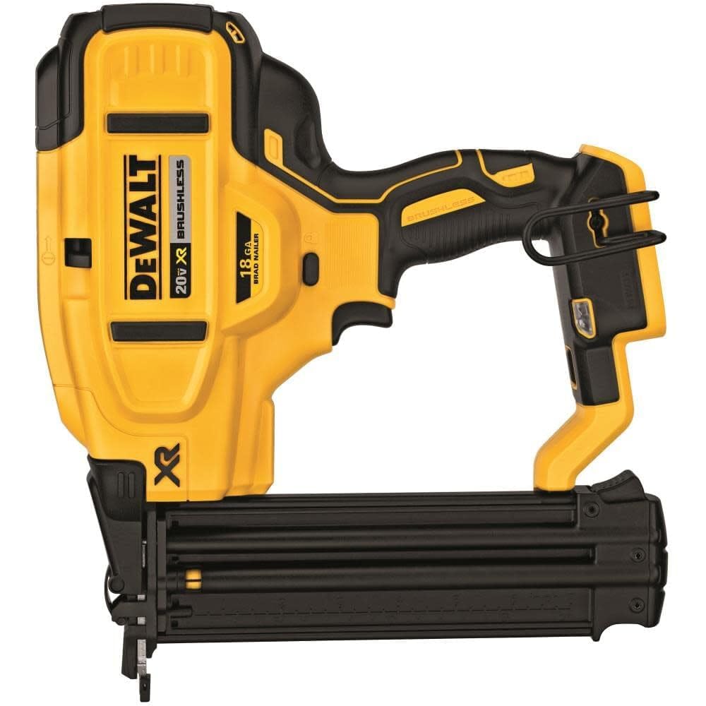 DEWALT DCN680B vista frontal, herramienta compacta y sin manguera