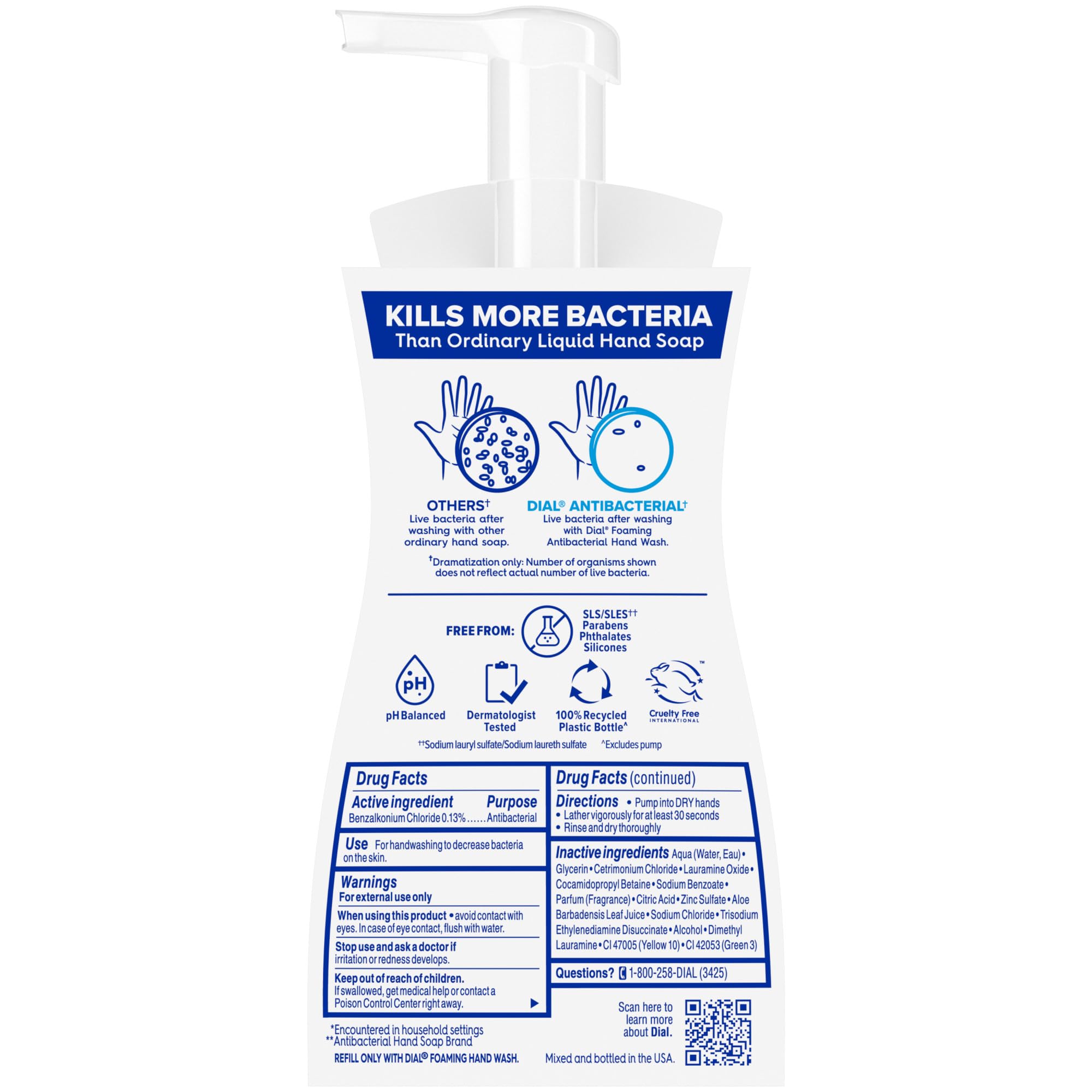 Dial junto a una mano para comparar tamaño, botella compacta y portátil