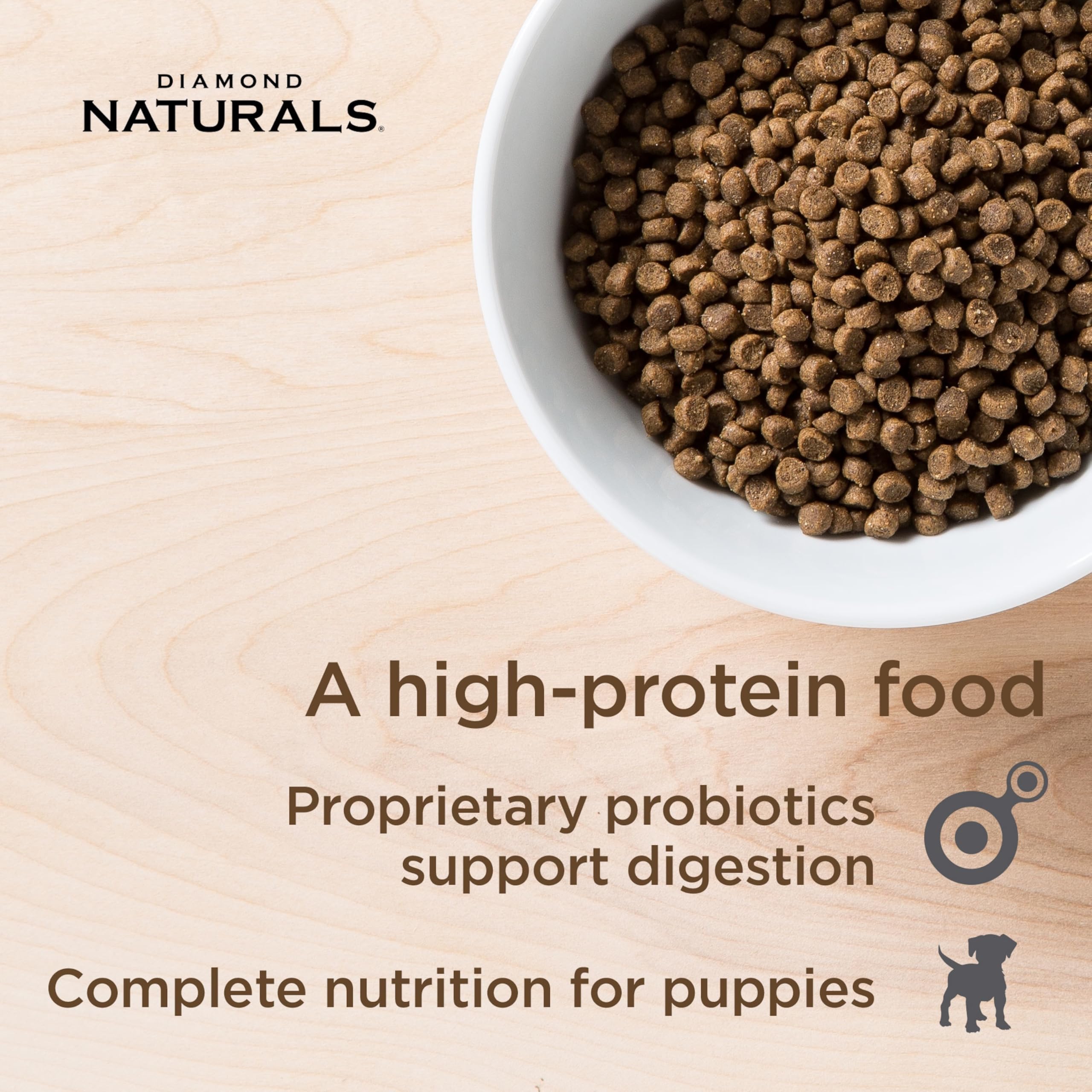 Diamond Naturals detalle de croqueta pequeña fácil de masticar para cachorros