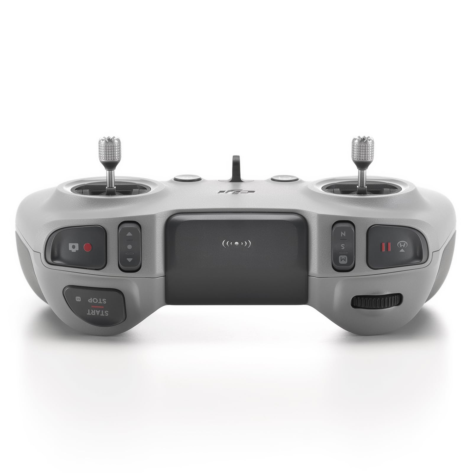 DJI mando en mano durante vuelo real mejor control y ergonomía