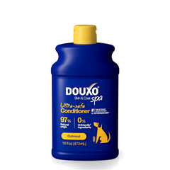 DOUXO acondicionador frente del envase mostrando tamaño y beneficios hidratantes