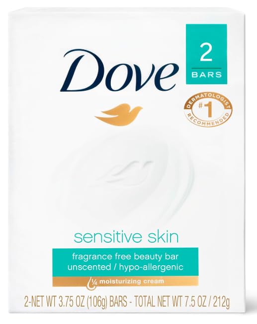 Dove barra Sensitive frente mostrando etiqueta y beneficio hidratación