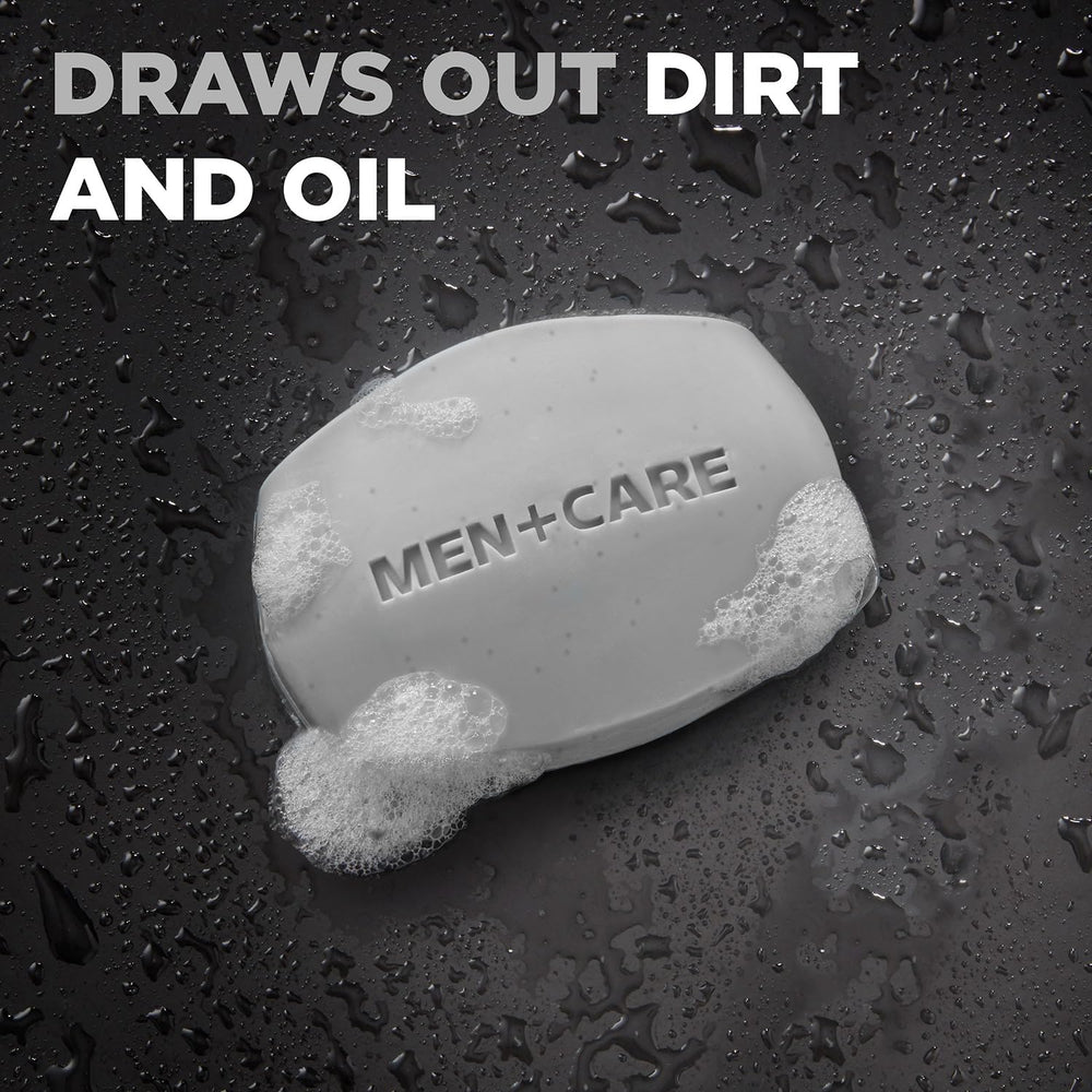 Dove Men+Care barra siendo usada en la ducha mostrando fácil aplicación