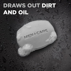 Dove Men+Care barra siendo usada en la ducha mostrando fácil aplicación
