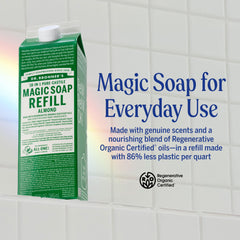 Dr. Bronner's espuma rica y cremosa demostrando limpieza suave y enjuague fácil