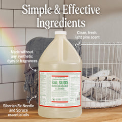 Dr. Bronner's limpiador en uso fregando piso con brillo y limpieza rápida