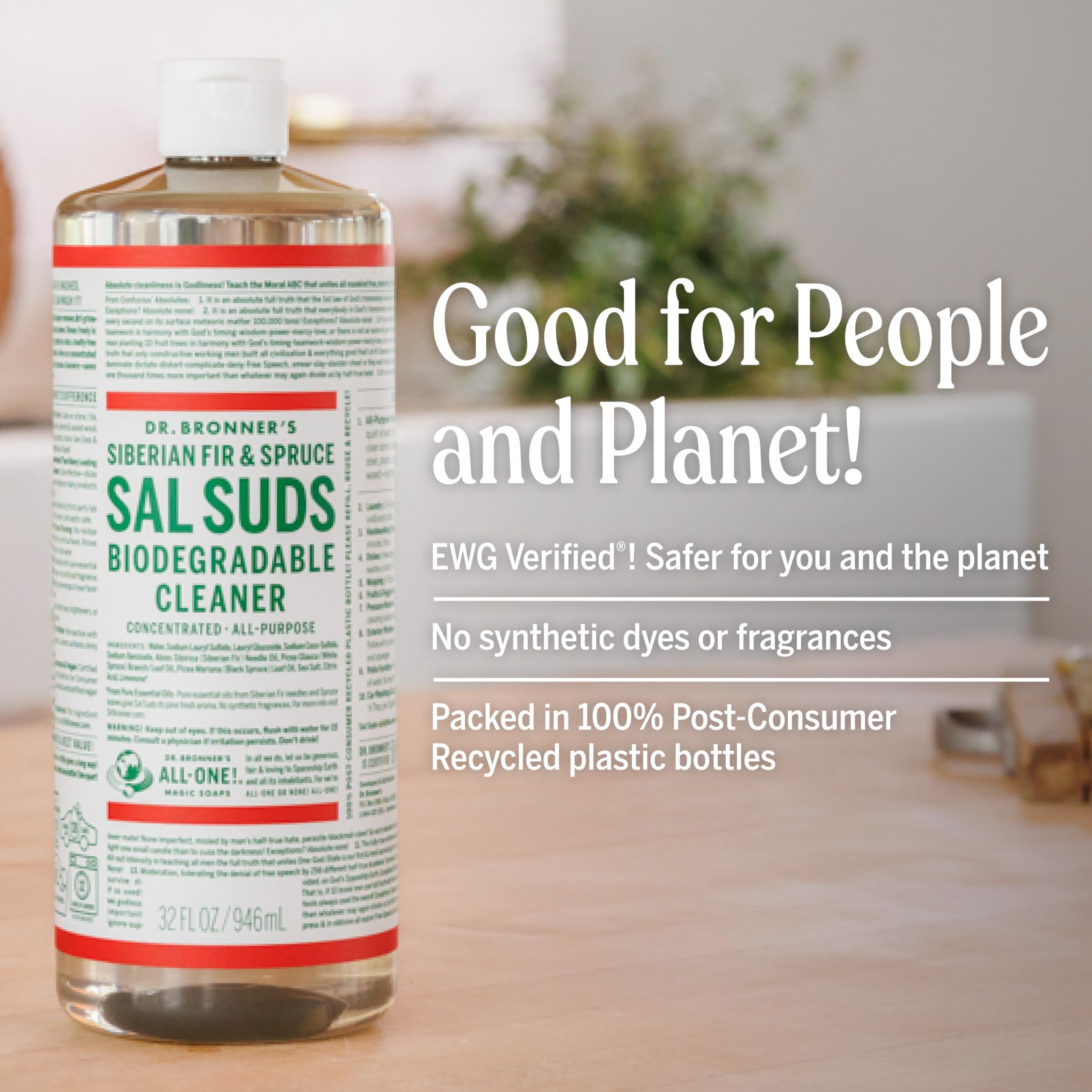 Dr. Bronner's etiqueta con ingredientes vegetales resaltando fórmula biodegradable