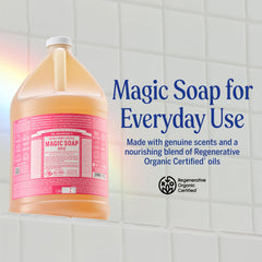 Dr. Bronner's espuma rica y cremosa demostrando buena capacidad de limpieza