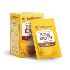 Dr. Kellyann frente del empaque mostrando sobres y beneficios de proteína