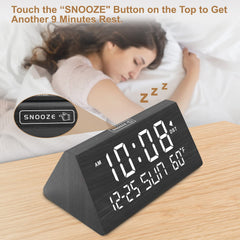 DreamSky reloj en mesilla mostrando baja luminosidad ideal nocturna