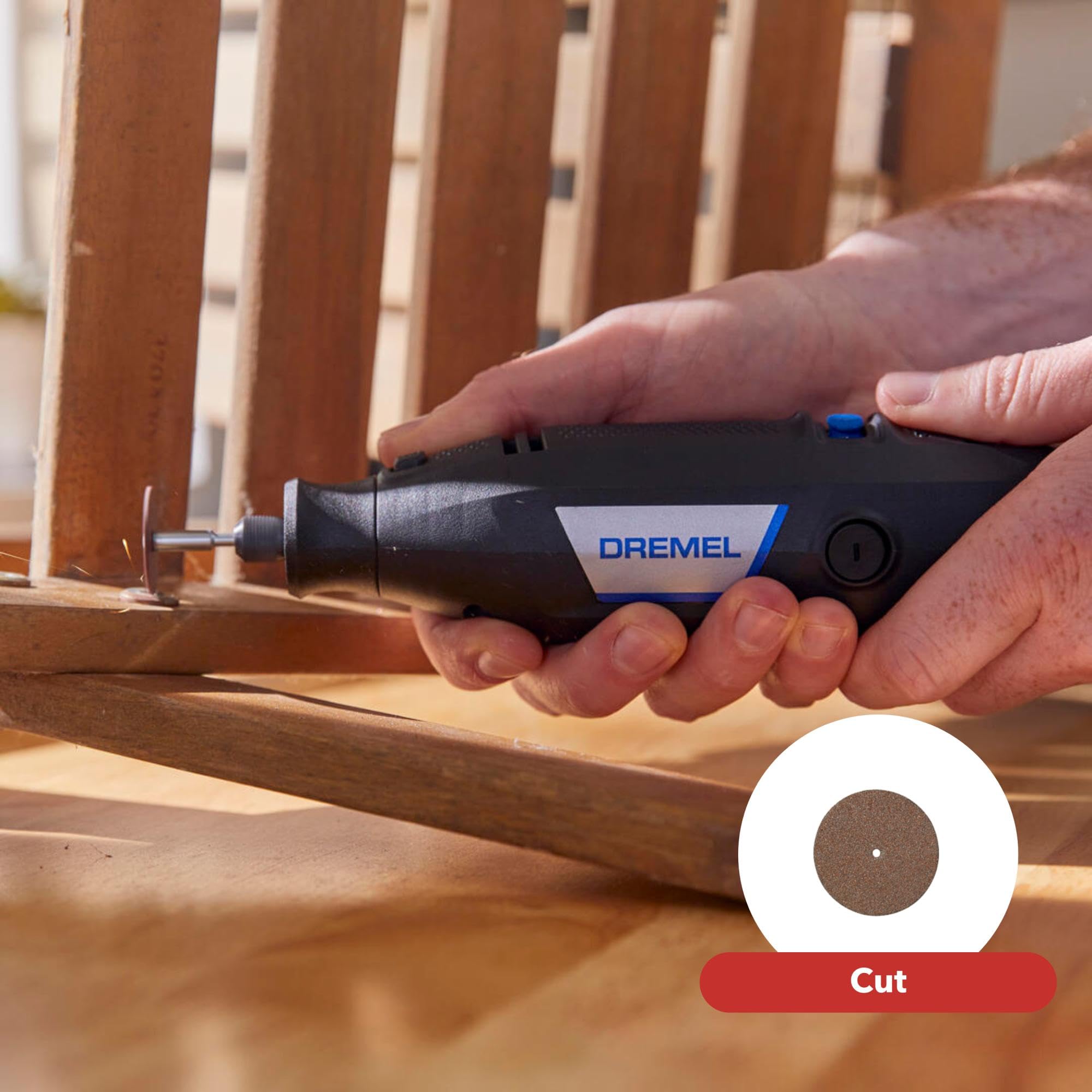 Dremel 3100 accesorios extendidos sobre mesa, versatilidad para proyectos