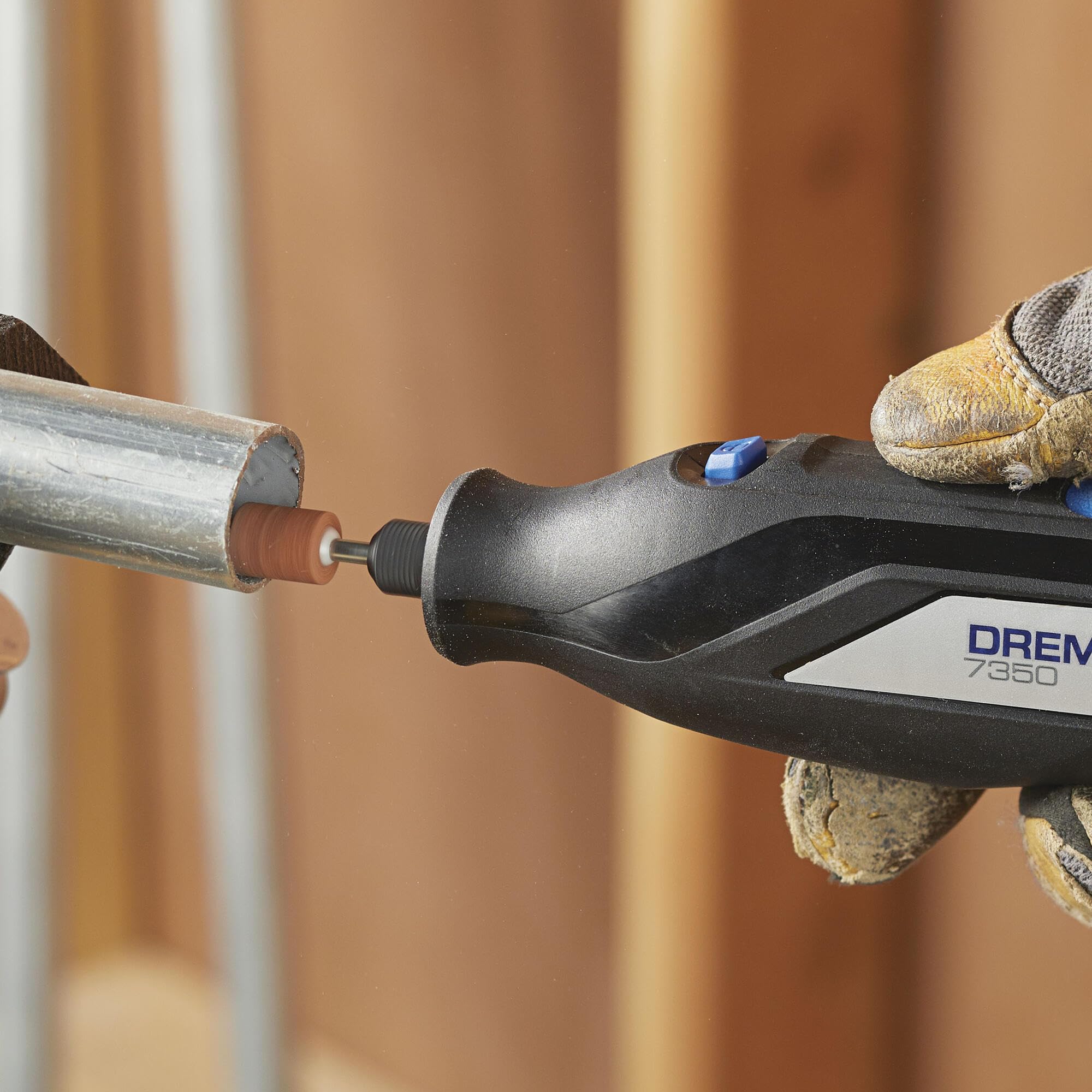 Dremel accesorios sobre regla para comparar tamaño y facilidad de elección