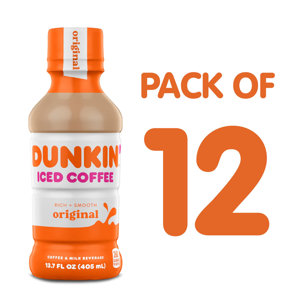 Dunkin' botella en mano para comparar tamaño y portabilidad
