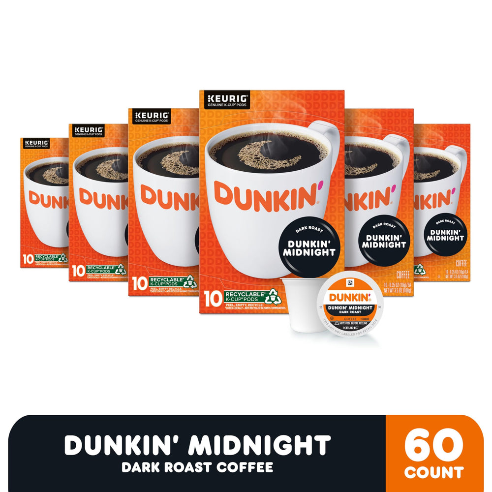 Dunkin' cápsula en mano listA para insertar en Keurig rápida