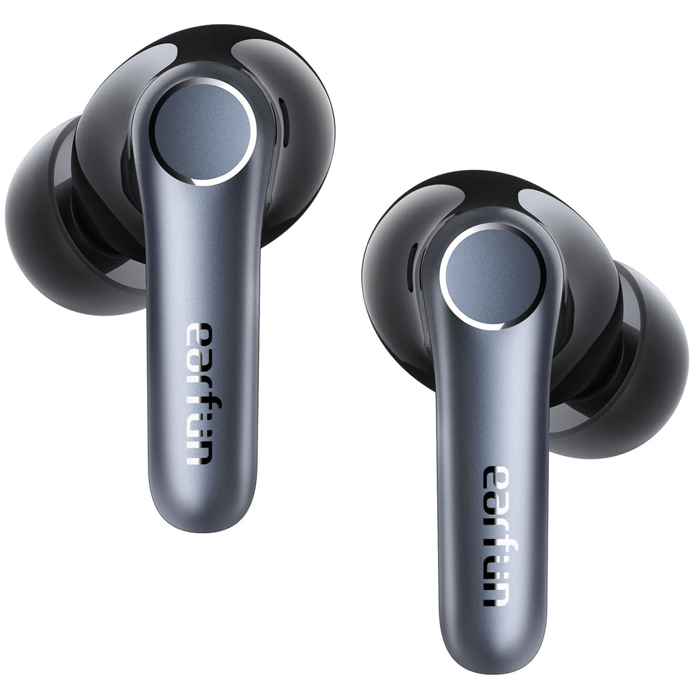 EarFun Air Pro 4 frontal con estuche abierto mostrando diseño y comodidad
