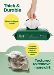 Earth Rated toallita siendo extraída con facilidad para una limpieza rápida