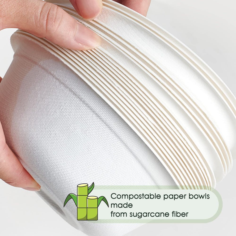 ECOLipak bol con sopa caliente en uso demostrando aptitud para líquidos y microondas