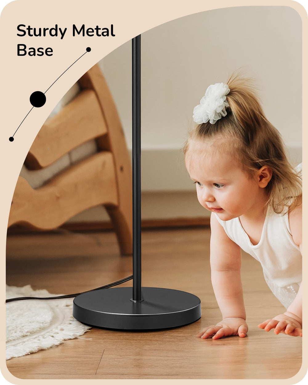 EDISHINE lámpara en uso junto a un sillón para lectura cómoda y concentración