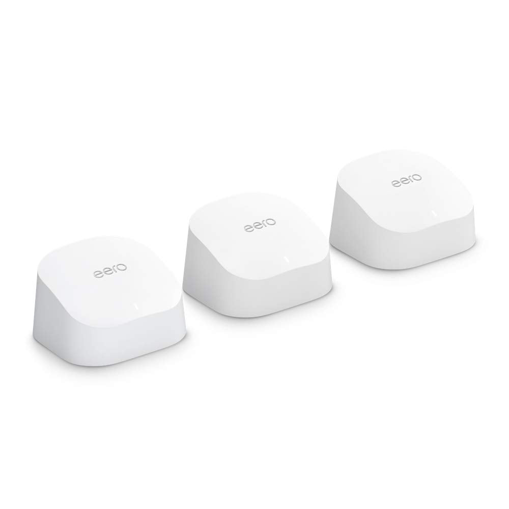eero 6 frontal del paquete mostrando los tres dispositivos y cobertura rápida