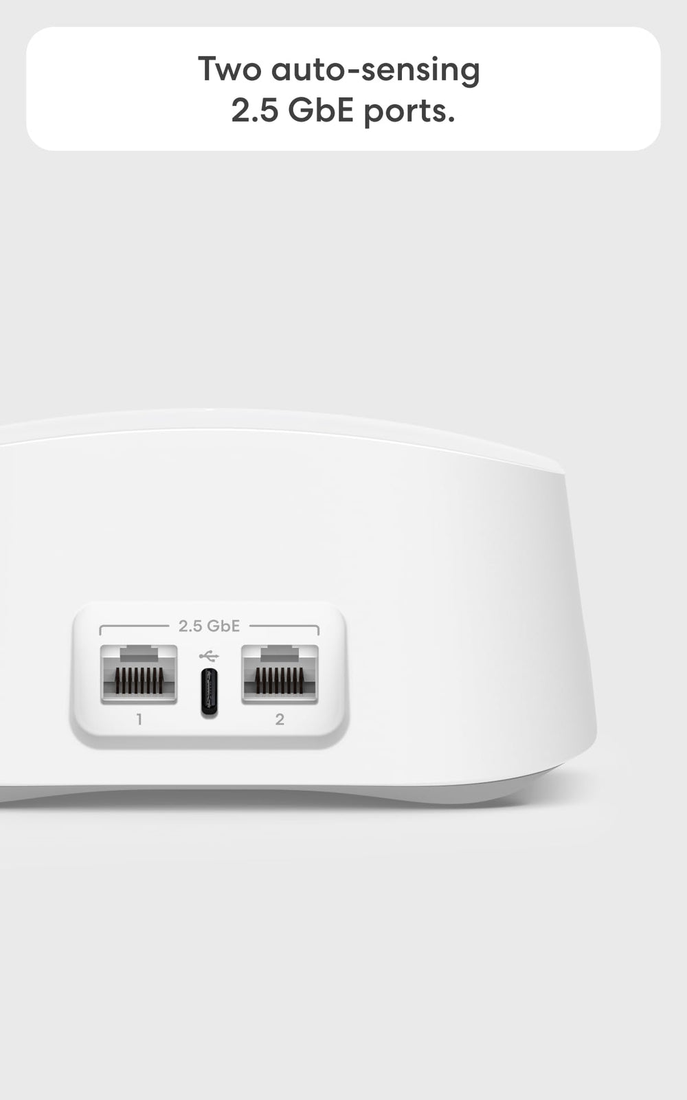 Detalle de la superficie del Amazon eero 7 que resalta ventilación y acabado duradero