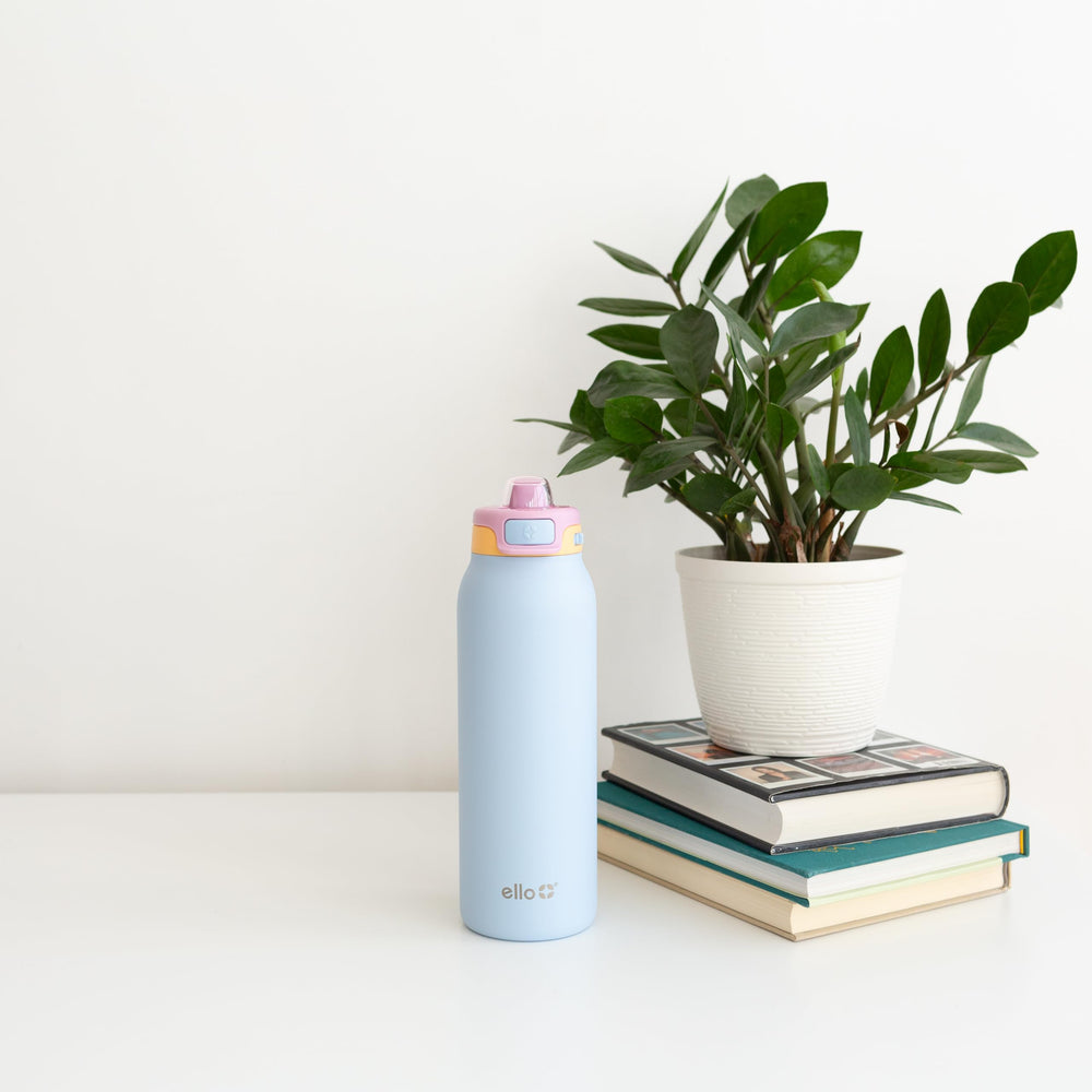 Ello Pop & Fill ambientada en playa Coastal Sunrise para lifestyle