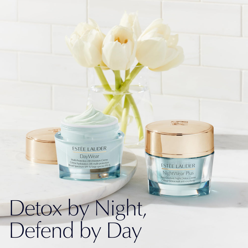 Estée Lauder detalle de etiqueta SPF 15, protege frente al daño solar