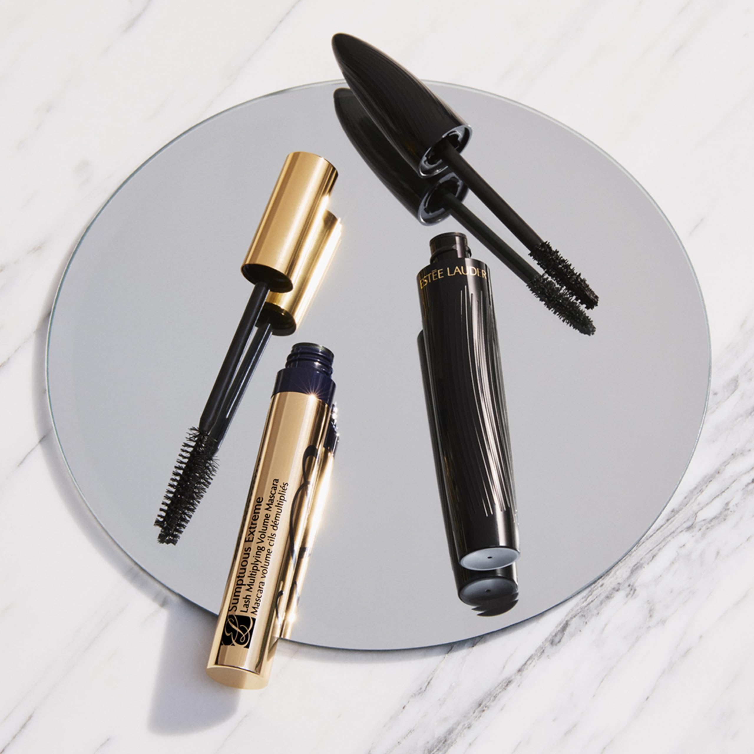 Estée Lauder comparación de tamaño viaje frente a producto estándar para viajar