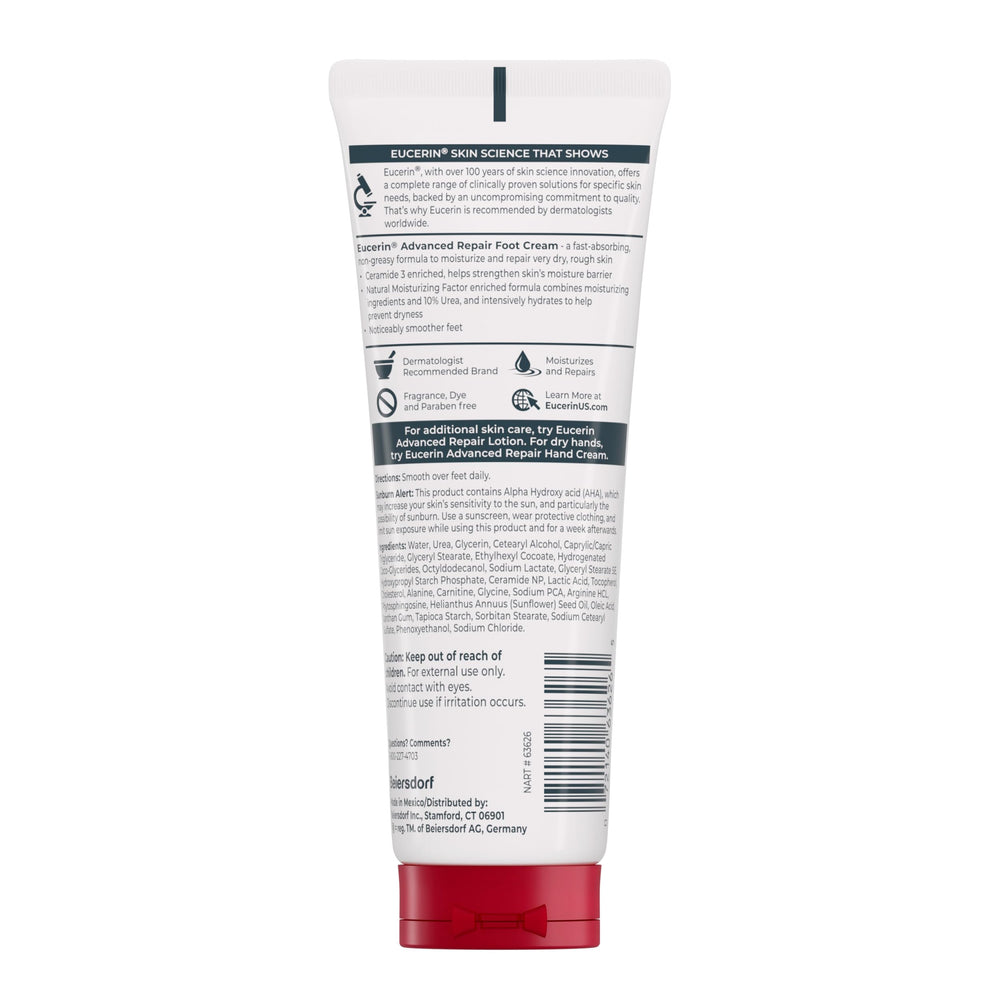 Eucerin tubo 3oz en mano para mostrar tamaño práctico y portable
