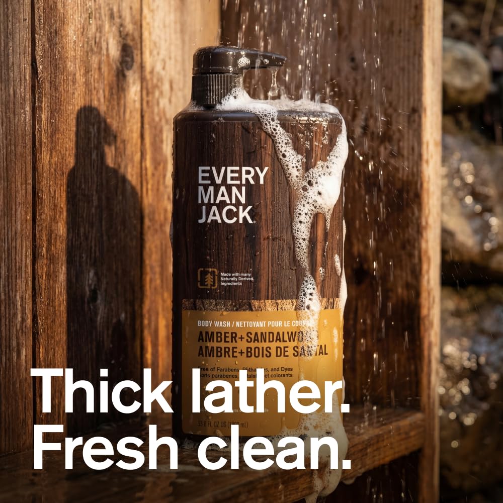 Every Man Jack espuma cremosa que muestra textura hidratante y limpieza eficaz