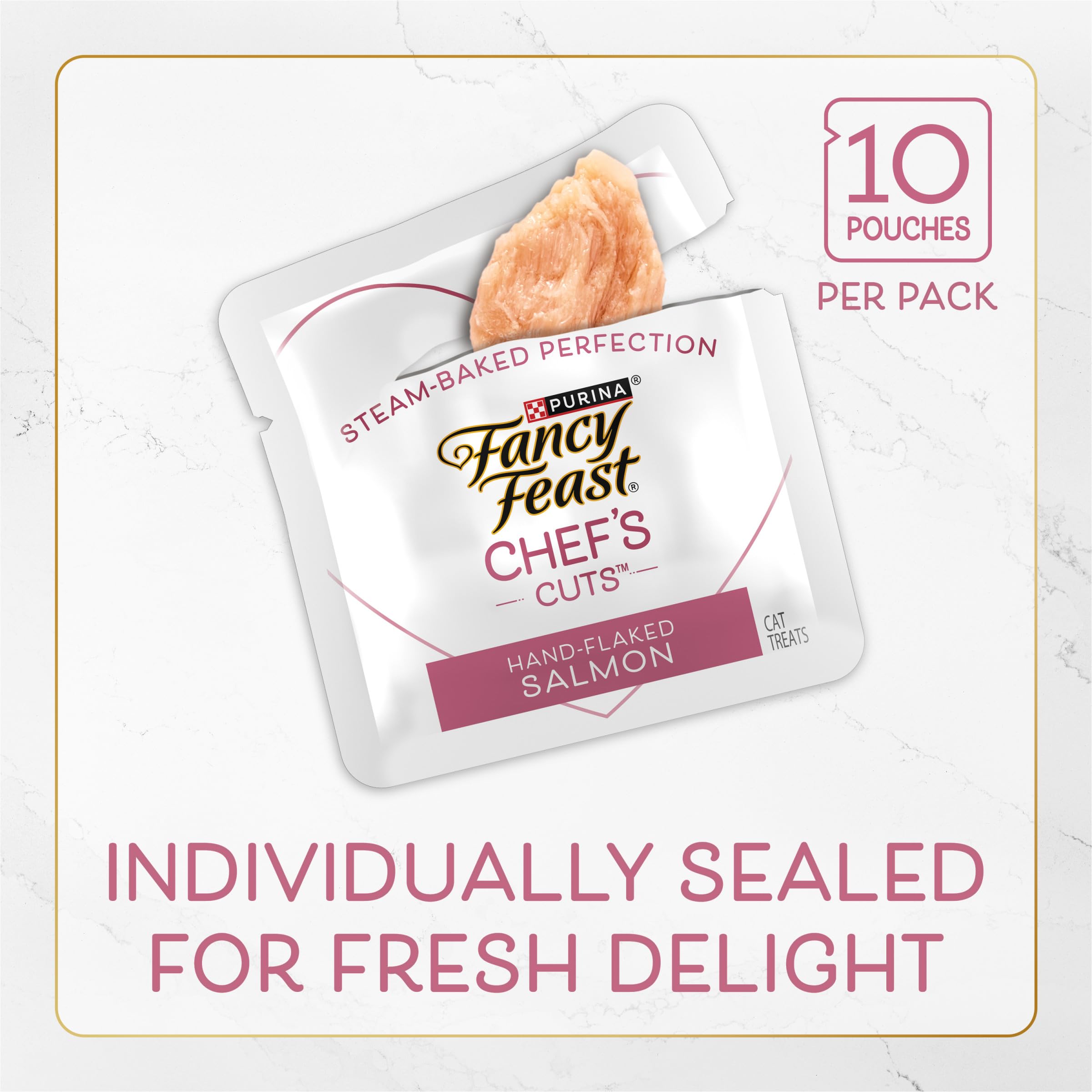 Fancy Feast close-up de salmón flakeado con aspecto artesanal