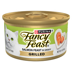 Fancy Feast frontal de lata de salmón que muestra presentación premium