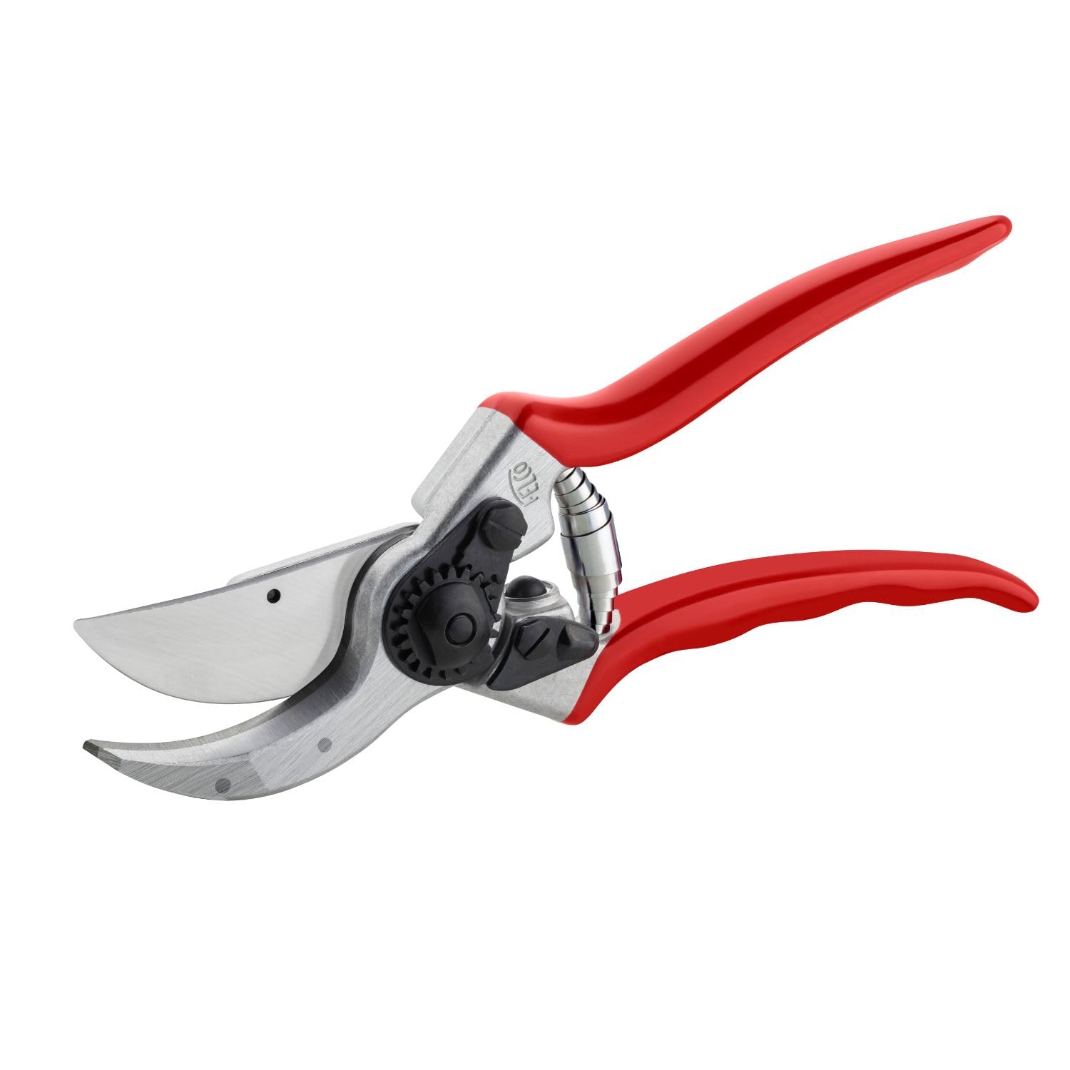 FELCO F2 podando una rama, demostrando eficiencia y control en uso real