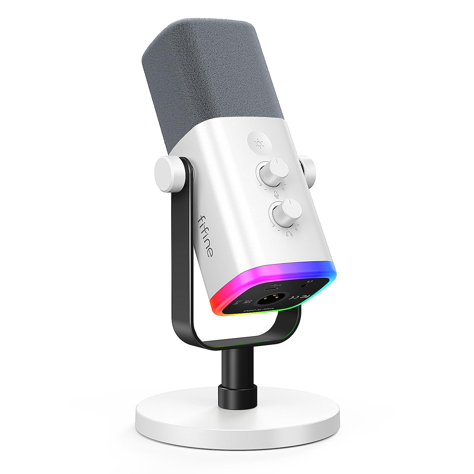 FIFINE AmpliGame AM8W vista frontal elegante, aporta profesionalismo a tu escritorio