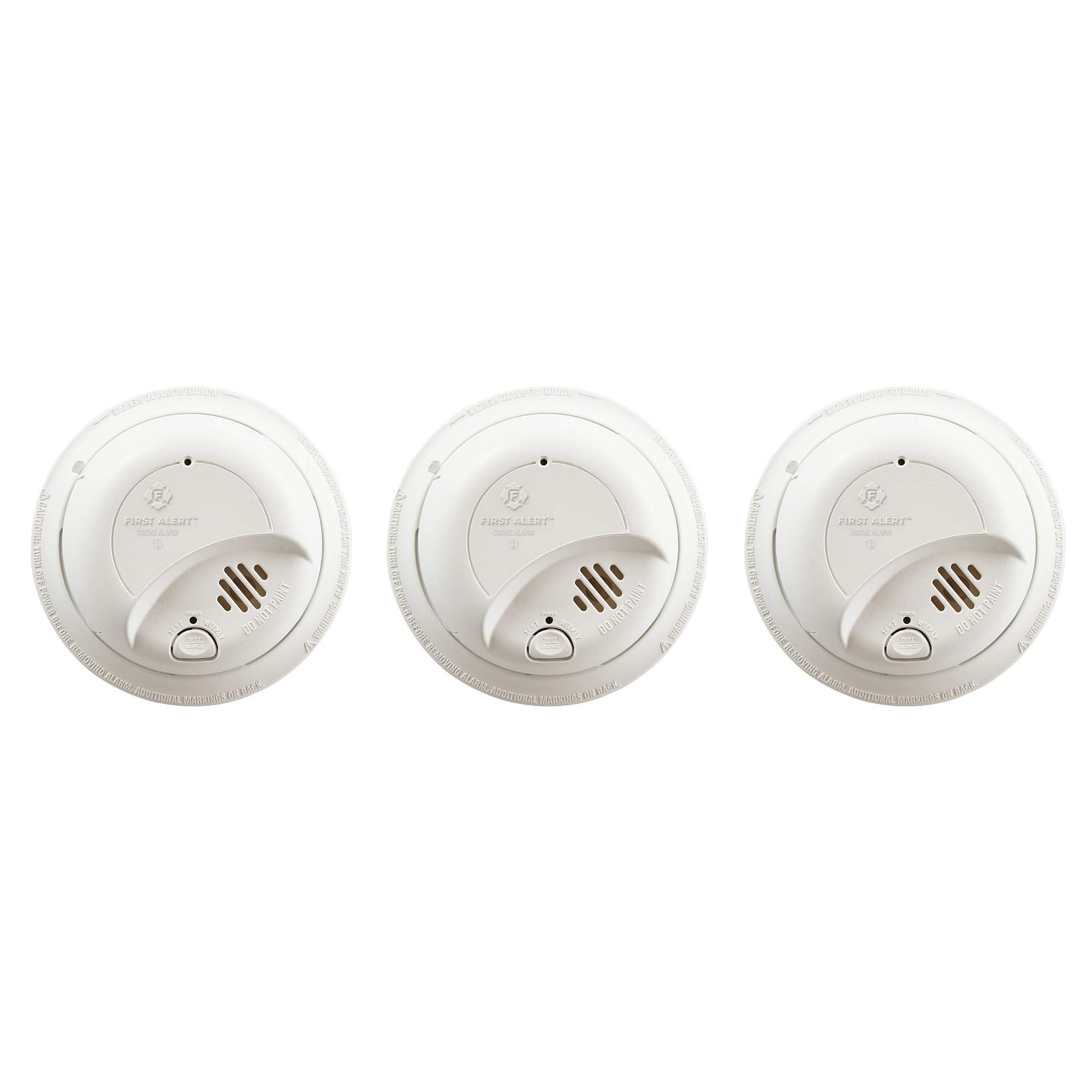 First Alert detector 9120B vista frontal del pack de 3 mostrando diseño y montaje fácil
