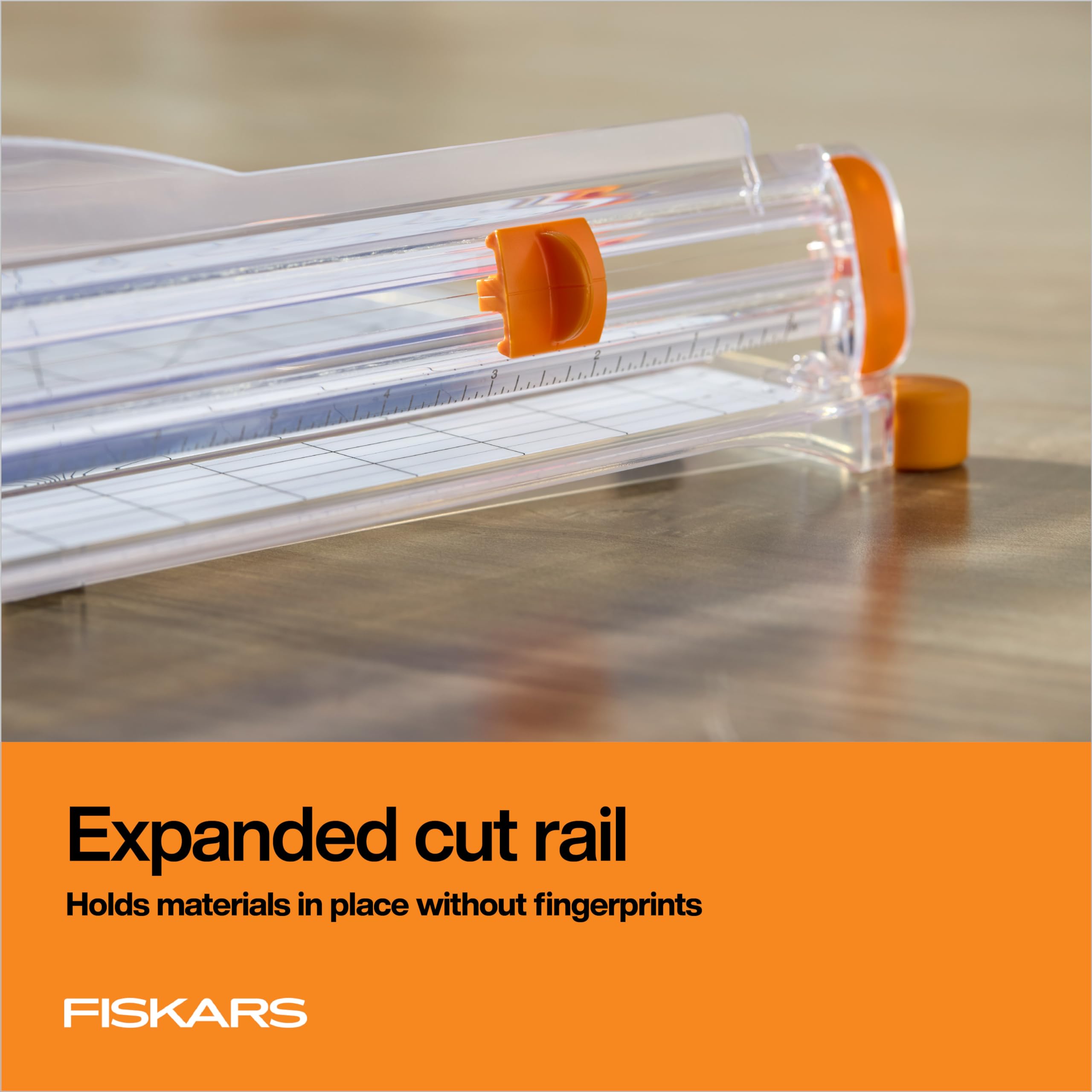 Fiskars brazo abatible extendido hasta 15.6" para cortar hojas grandes