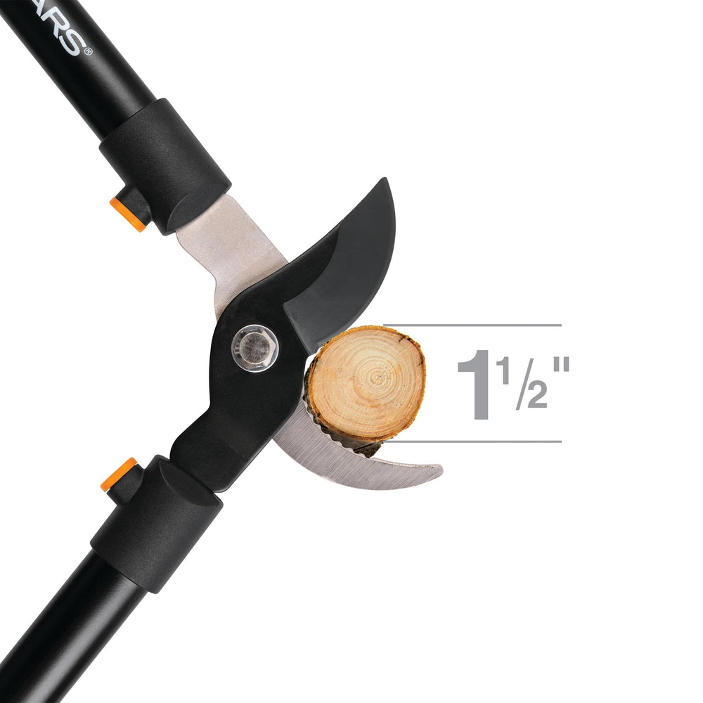 Fiskars corte de rama de 1,5 pulgadas mostrando capacidad máxima de poda