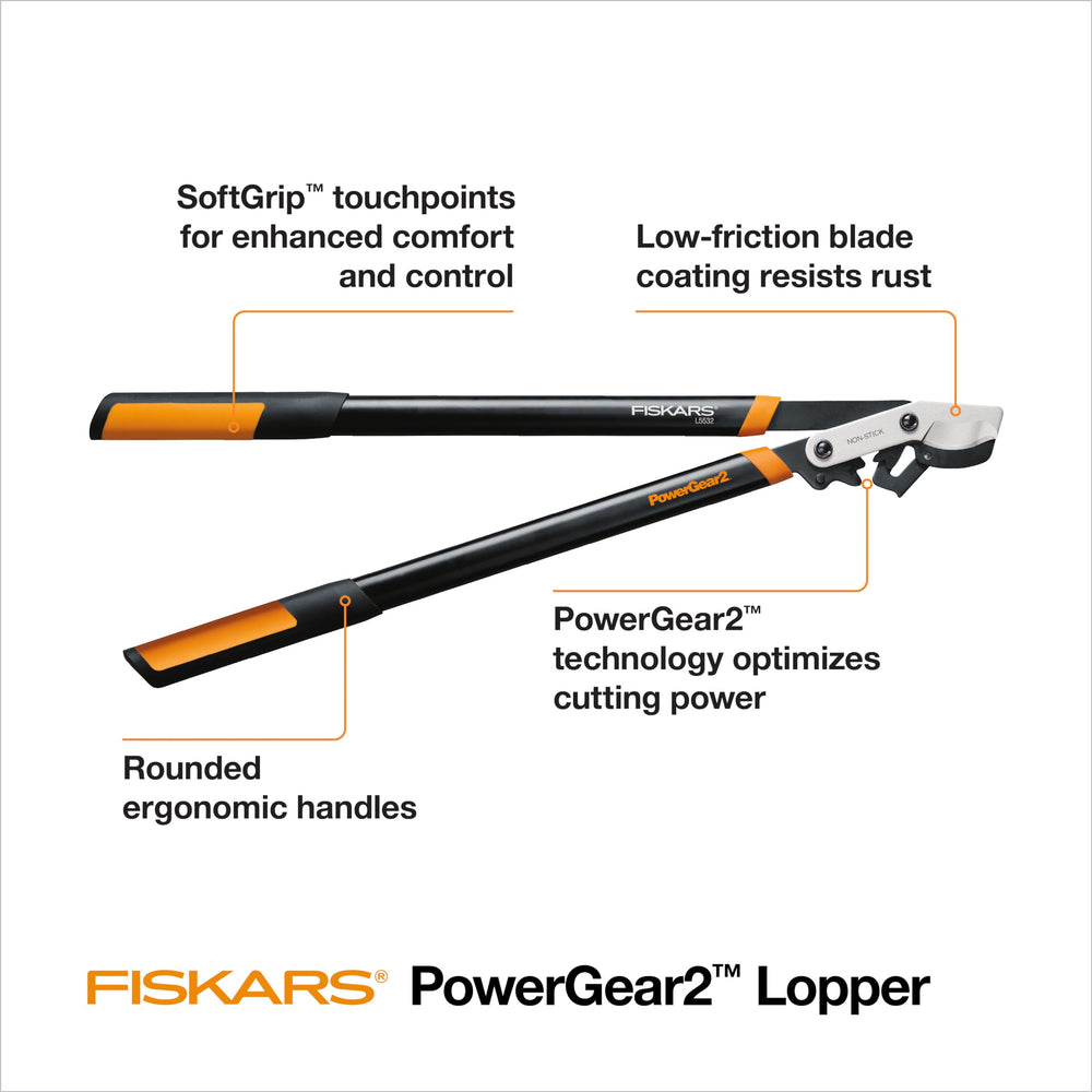 Detalle de la hoja de Fiskars PowerGear2 con recubrimiento y corte limpio