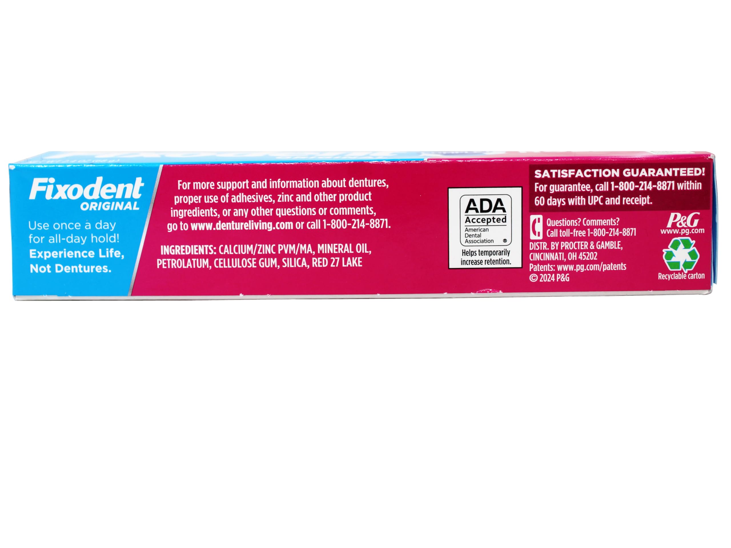 Fixodent en uso aplicando crema en prótesis para fijación segura