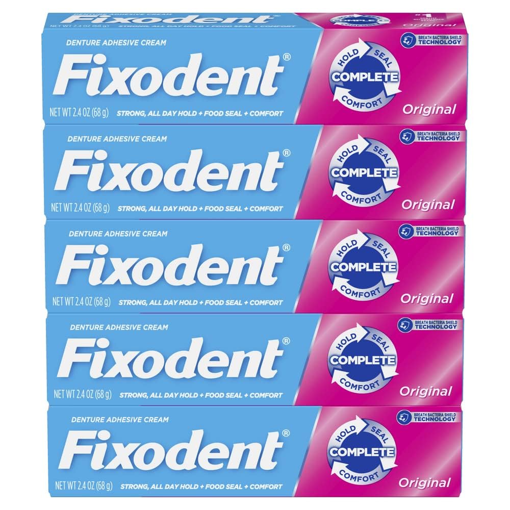 Fixodent detalle de la textura cremosa que facilita aplicación uniforme