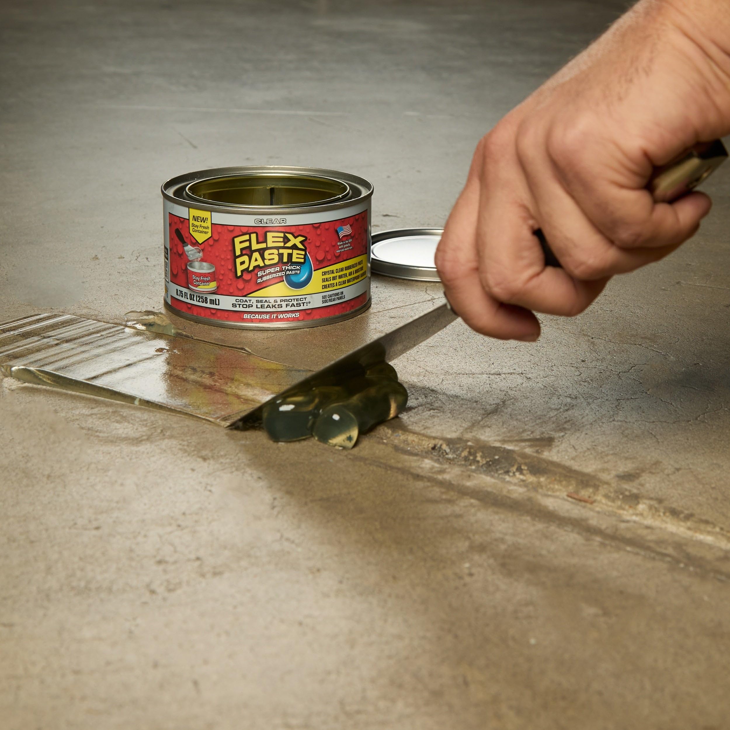 Flex Paste comparación de tamaño en mano para visualizar volumen útil
