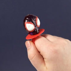 Flix Candy detalle de paleta con impresión Ghost-Spider y Miles Morales