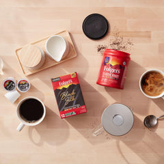 Folgers Black Silk textura de crema en superficie que sugiere suavidad